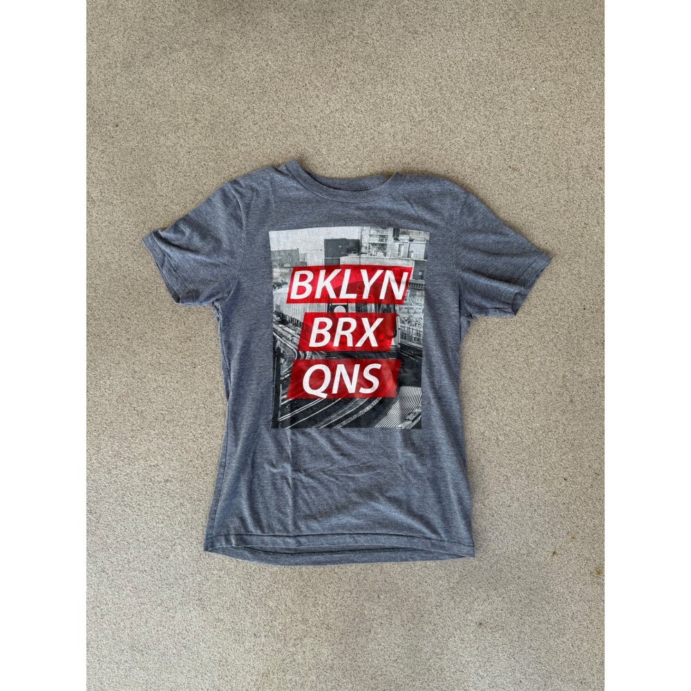 Brooklyn Calling NYC Mens Small T-Shirt - Gray BKLYN BRX QNS Graphic Tee